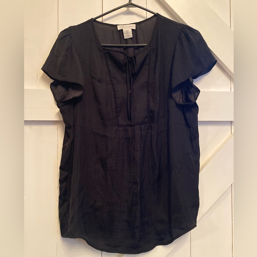 Cupcakes & Cashmere Black Blouse